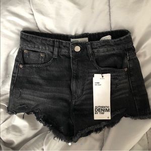 NWT ZARA BLACK DENIM SHORTS